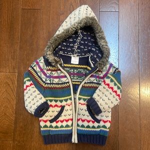 Hanna Andersson zipped up kids sweater. Hanna size 80 - translate to roughly 2T